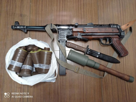 Se vende mp40 agm con upgreado básico en gearbox ( busing, pistón policarbonato+ cabeza aluminio, cilindro. 00