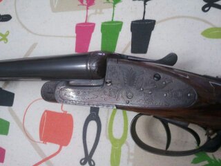 Vendo escopeta paralela Zabala Hermanos calibre 12/70 con cañones de 70 y chokes , 2 y 1, solista cóncava, 22