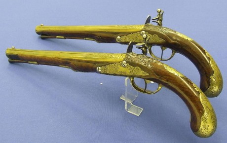 Voy a colocar unas fotos de un arma larga alemana de llave de mecha del siglo XVI. 12
