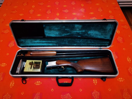 Vendo por no usar laurona trap sporting de 74 cm de cañón con selector de tiro gatillo regulable, cañones 01
