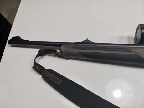 Hola
Vendo excepcional semiautomático Sauer 303 en Calibre 8x57, sintético de color arena. 
Esta en perfecto 00