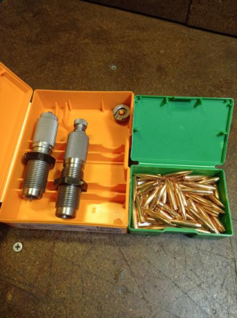 Vendo dies del 243w. De la marca Lyman.
Solo he recargado 20 cartuchos con ellos para regularmos.
50€puestos 01