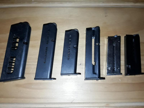  20210207_194007.jpg 
Vendo o cambio estos cargadores
De izquierda a derecha:
Star PD.......................................45€
Star 00