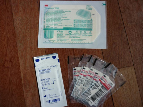 Vendo este conjunto compuesto de ;
-Torniquete Soft GEN2 en funda acoplable a sistema molle.
-Tijeras 00
