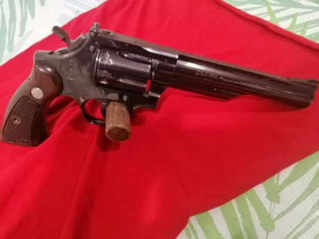 NO SE COMO AÑADIR FOTOS EN LOS MENSAJES PARA VENDER UN ARMA,SOLICITO AYUDA,GRACIAS 80