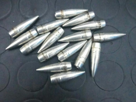 Lote compuesto por 200 vainas .308W, marca Top Shot Competition y 250 proyectiles calibre .30 de 147 graims 00