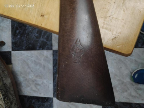 Vendo carabina Norica del 4.5mm comprada por mi bisabuelo en 1958.
En 1985 la madera fue restaurada y 01
