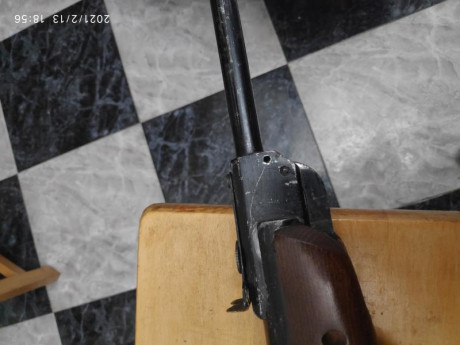 Vendo carabina Norica del 4.5mm comprada por mi bisabuelo en 1958.
En 1985 la madera fue restaurada y 00