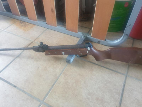 Gamo expomatic funcionando pero sin fuerza,le falta el cargador y la rueda del alza,está en mal estado
Cometa 32