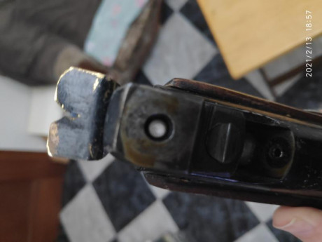 Vendo carabina Norica del 4.5mm comprada por mi bisabuelo en 1958.
En 1985 la madera fue restaurada y 11