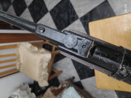Vendo carabina Norica del 4.5mm comprada por mi bisabuelo en 1958.
En 1985 la madera fue restaurada y 30