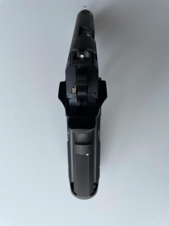 Vendo Pistola Nighthawk Custom Talon de Airsoft Full equip por 500 euros con base como no de Tokio Marui. 20