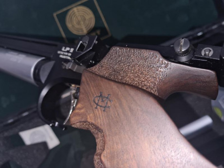 Hola a todos, vendo esta magnífica steyr lp50, la pistola es del año 2013 con pocos tiros, tiene maletin 21