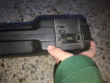 Se vende Lote de armas cortas y largas compuesto por:
-Pistola Libre Steyr FP Match con cacha Morini talla 31