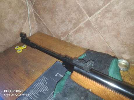 Lo dicho vendo Webley Vulcan calibre 6,35 , funciona a la perfección y tiene unos acabados y un peso espectaculares. 01