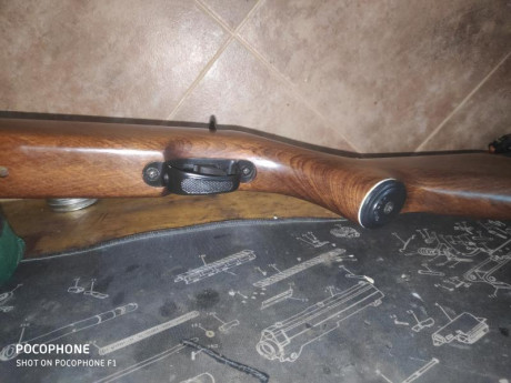 Lo dicho vendo Webley Vulcan calibre 6,35 , funciona a la perfección y tiene unos acabados y un peso espectaculares. 10