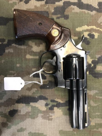 Hola pongo en venta este revolver Colt Python en calibre .357 magnum.
El arma se encuentra en la provincia 01