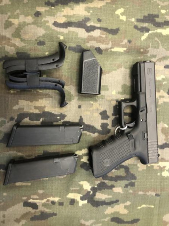 Hola pongo en venta esta pistola Glock 17 Gen 4 en calibre 9mm Parabellum.

El estado de la pistola es 01