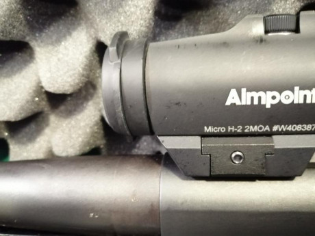 Muy poco uso,perfecto de fibra y mecanismos,incorpora un visor AIMPOINT MICRO H2 DE 2 MOA Y carril Weaver 22
