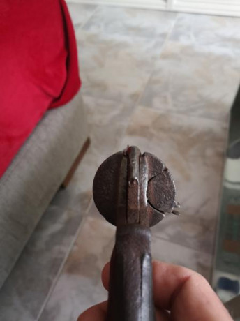 Hola a todos. Os pongo fotos de un revolver que no tengo ni idea de marca y modelo.  :sniper 10