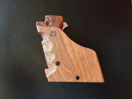 Empuñadura anatómica Morini para Beretta 92 para diestro.
Tamaño: masa mediana regulable.
Sin uso
Precio 02