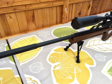 Se vende una unidad de la archi-conocida carabina Airforce Cóndor calibre 6,35mm importada de EEUU, muy 02