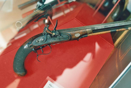 Me fascina esta pistola y sus réplicas de época, como la Simeón North americana,


Llave tardia Joseph 12