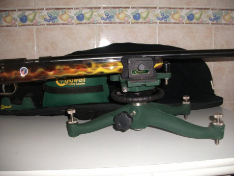 Vendo Carabina Anschutz 64, con Torreta para BR50, Saquetes de apoyo y Funda de transporte (en la funda 01