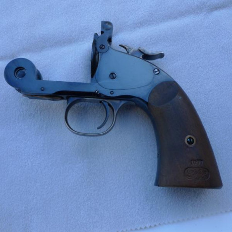 En venta Uberti Schofield Revolver.
 
Guiado en F.
Calibre 45 Colt.
En muy buen estado i funcionando perfectamente.
Se 120