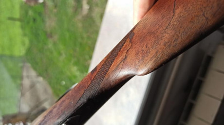 Hola, ha llegado a mis manos una paralela que quiero restaurar y no se exactamente quien es el fabricante 121