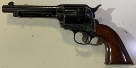Vendo un Revólver Uberti Catleman en Cal. 45 LC. de. 5,5” de cañón.

Aunque se ha jugado un poco con el 01