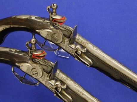 Voy a colocar unas fotos de un arma larga alemana de llave de mecha del siglo XVI. 61