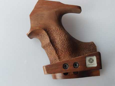    Cacha Steyr zurda impecable tamaño M (ver fotos).......85€ (envio incluido)   . Interesados comunicarse 02