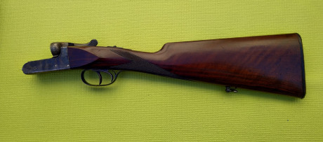 Hola a todos, 

Pongo a la venta escopeta paralela de la casa AYA modelo 400 del año 1957, calibre 20/70.
 02