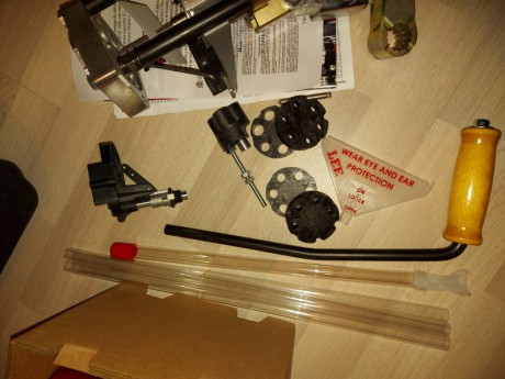 Muy buenas compañeros,

Vendo lee pro 1000 nueva a estrenar. 

No se ha montado nunca, esta en su caja 51
