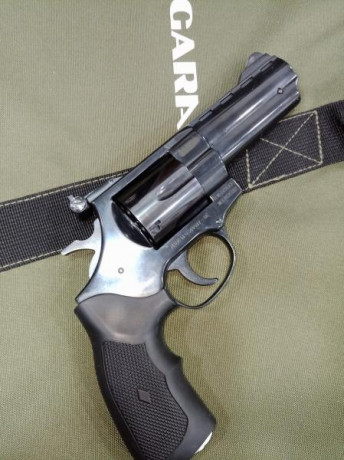 Buenos días!!
Vendo revolver Weihrauch HW 38T, del calibre 0,38 sp (solo 0,38, no 357 magnun), cañón de 01