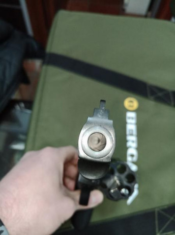Buenos días!!
Vendo revolver Weihrauch HW 38T, del calibre 0,38 sp (solo 0,38, no 357 magnun), cañón de 12
