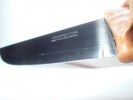  a todos:

Vendo este cuchillo tribal brasileño de la marca Tramontina de los años 80, nunca se usó.

Hoja 12