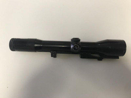 Visor  antiguo zeiss , tiene mala presencia exterior pero se ve  perfectamente. 
Solo se ve nítido el 00