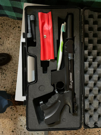 Me pide un compañero que ponga a la venta una hammerli sp 20 cal 22 lr con maletín, y su dotación.
Tiene 11