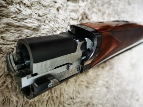Vendo Beretta 687 DL ZURDO 

En muy buen estado, culata de Manolo, culatero de la Alberca para zurdo.

 01