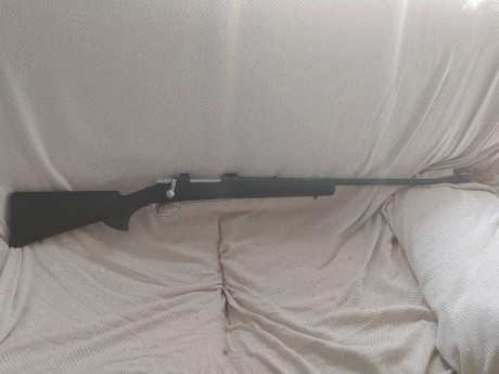 Vendo rifle Santa Barbara Deluxe calibre 300 Win Mag. Culata Hogue y bases Warne.  Se realizan envios 82