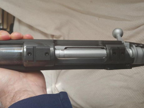Vendo rifle Santa Barbara Deluxe calibre 300 Win Mag. Culata Hogue y bases Warne.  Se realizan envios 81