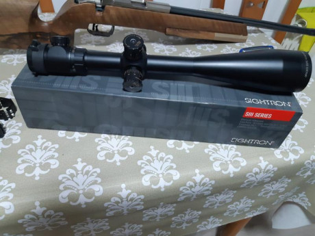 Se vende este magnífico visor sightron s3 con punto dot flotante  con muy poco uso precio del visor 900e 10
