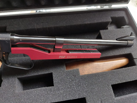 Un compañero del club vende una Toz 35 impoluta con cacha Morini retocada en talla L original y ajustada 00