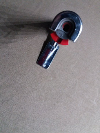 Seguimos con la limpieza de cajón de trastos de recarga.

Vendo este empistonador manual. No tiene marca, 02