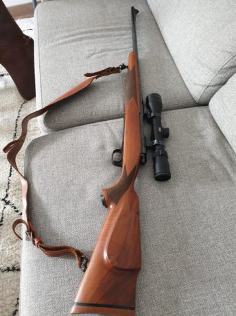 Vendo conjunto de armas y accesorios por dejar de cazar.
El conjunto incluye:

-Rifle Winchester MOD-70 10