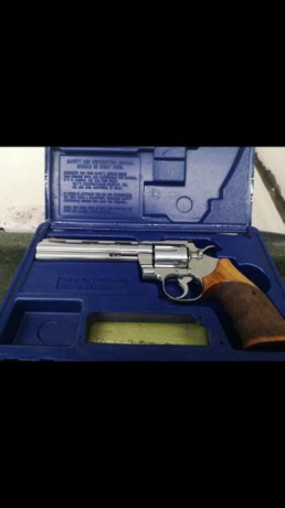 Buenos días.  Vendo por no renovar mas la licencia dos espectaculares Colt Python inox. Me urge la venta 01