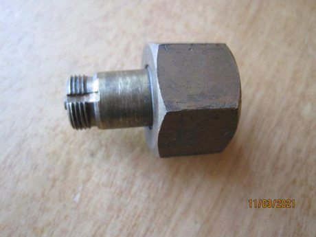 Busco adaptador para llenado de CO2 para pistola Walther, según fotos. Si algún compañero tiene alguno 02