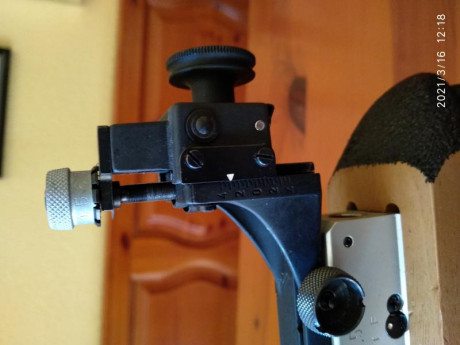 Se vende carabina Walther modelo CG 90 de calibre 4.5 está en Collado Villalba su precio 550 € más portes 21